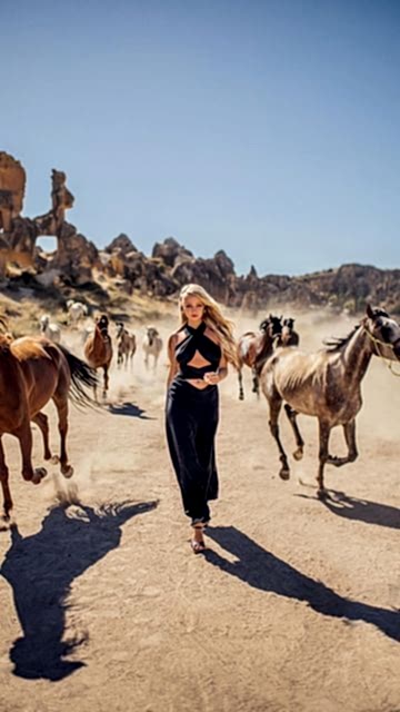 Koşan Atlarla Profesyonel Fotoğraf-Video Çekimi - 60 Euro